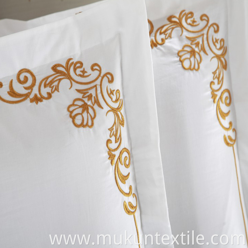 Hotel Bedding Set 2 Jpg